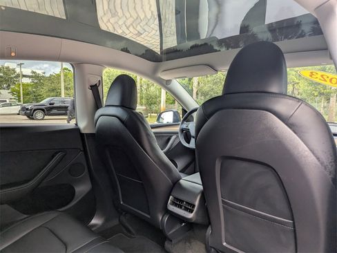 Used 2023 Tesla Model Y Long Range image 16