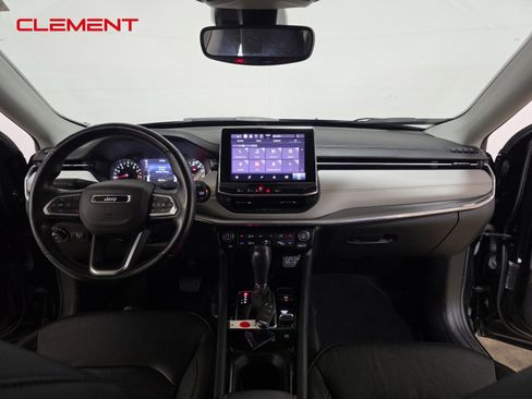 Used 2022 Jeep Compass Limited image 29