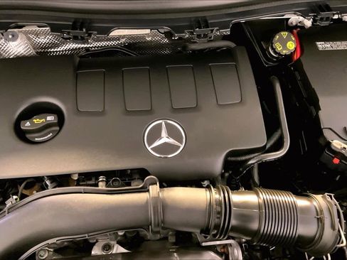 Used 2023 Mercedes-Benz GLA 250 4MATIC image 31