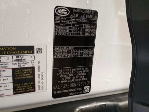 Used 2024 Land Rover Defender 110 S image 36