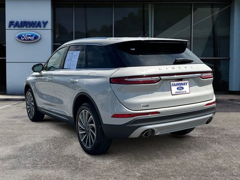 Used 2023 Lincoln Corsair Reserve FWD image 4