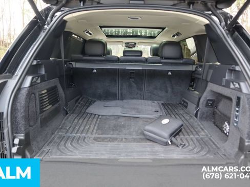 Used 2025 Land Rover Range Rover Long Wheelbase SE AWD/4WD image 23
