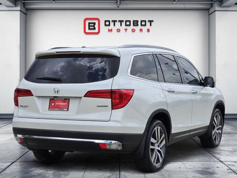 Used 2017 Honda Pilot Touring image 4