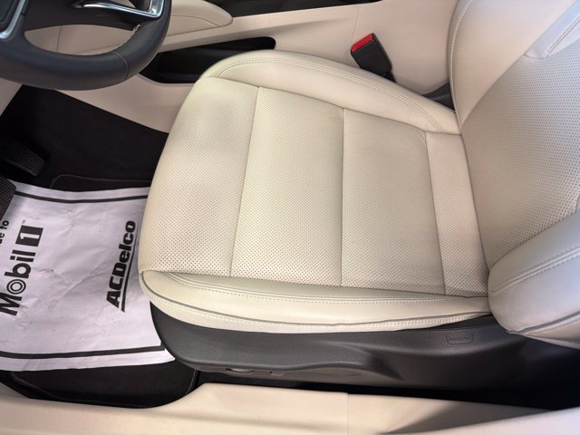 Used 2023 Buick Envision Essence w/ Premium Seat Package AWD/4WD image 11