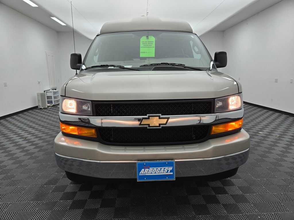 Used 2023 Chevrolet Express 2500 Extended RWD image 14