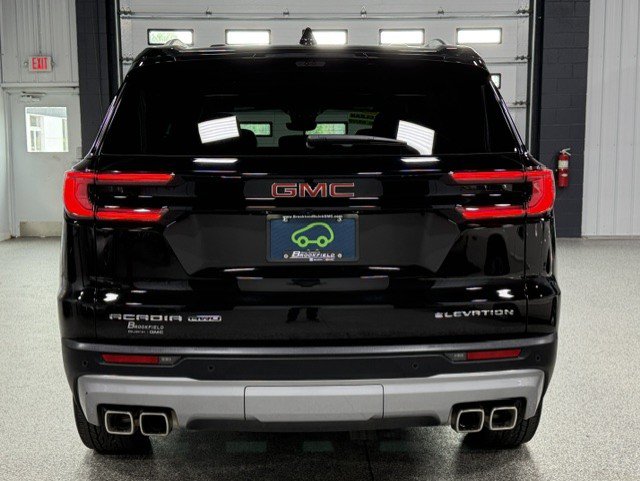 Certified 2026 GMC Acadia Elevation w/ Elevation Premium Package AWD/4WD image 4