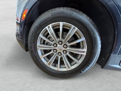 Used 2018 Cadillac XT5 Luxury w/ Driver Awareness Package FWD image 29