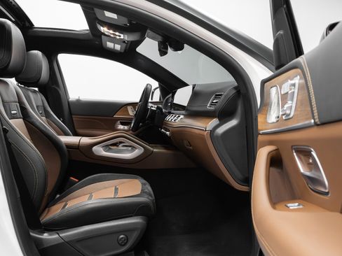 Used 2024 Mercedes-Benz GLE 53 AMG 4MATIC Coupe image 23