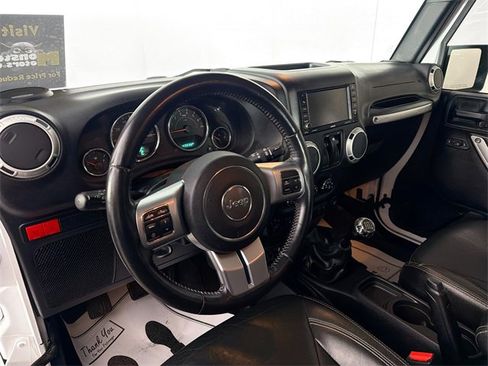 Used 2016 Jeep Wrangler Rubicon w/ Dual Top Group image 9