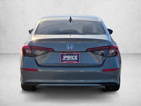 Used 2023 Honda Civic Touring image 6