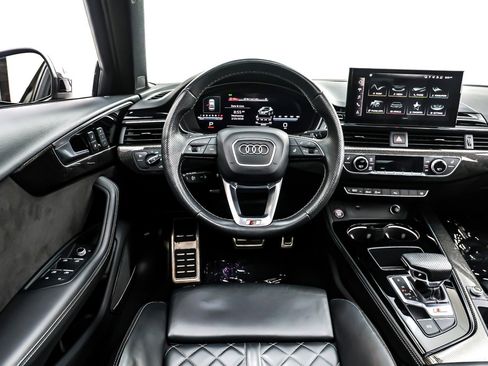 Used 2021 Audi S4 Premium Plus w/ Premium Plus Package image 5