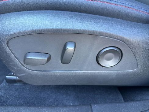 Used 2024 Chevrolet Equinox EV RS image 11