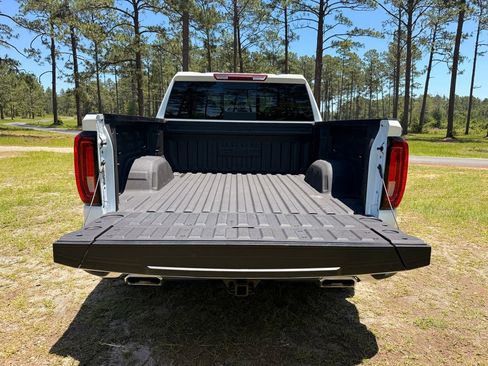 Used 2026 GMC Sierra 1500 SLT w/ SLT Premium Package AWD/4WD image 6