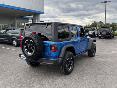 Used 2024 Jeep Wrangler Unlimited Rubicon 4xe AWD/4WD image 2
