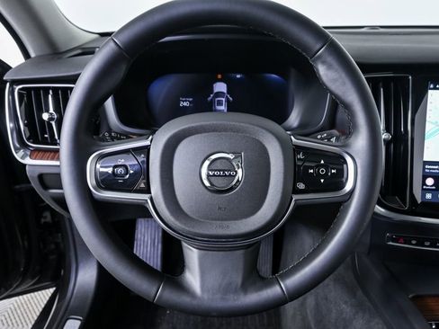 Certified 2025 Volvo S60 B5 Plus w/ Climate Package FWD image 10