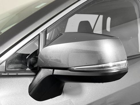Used 2025 Toyota RAV4 XLE w/ Convenience Package FWD image 12