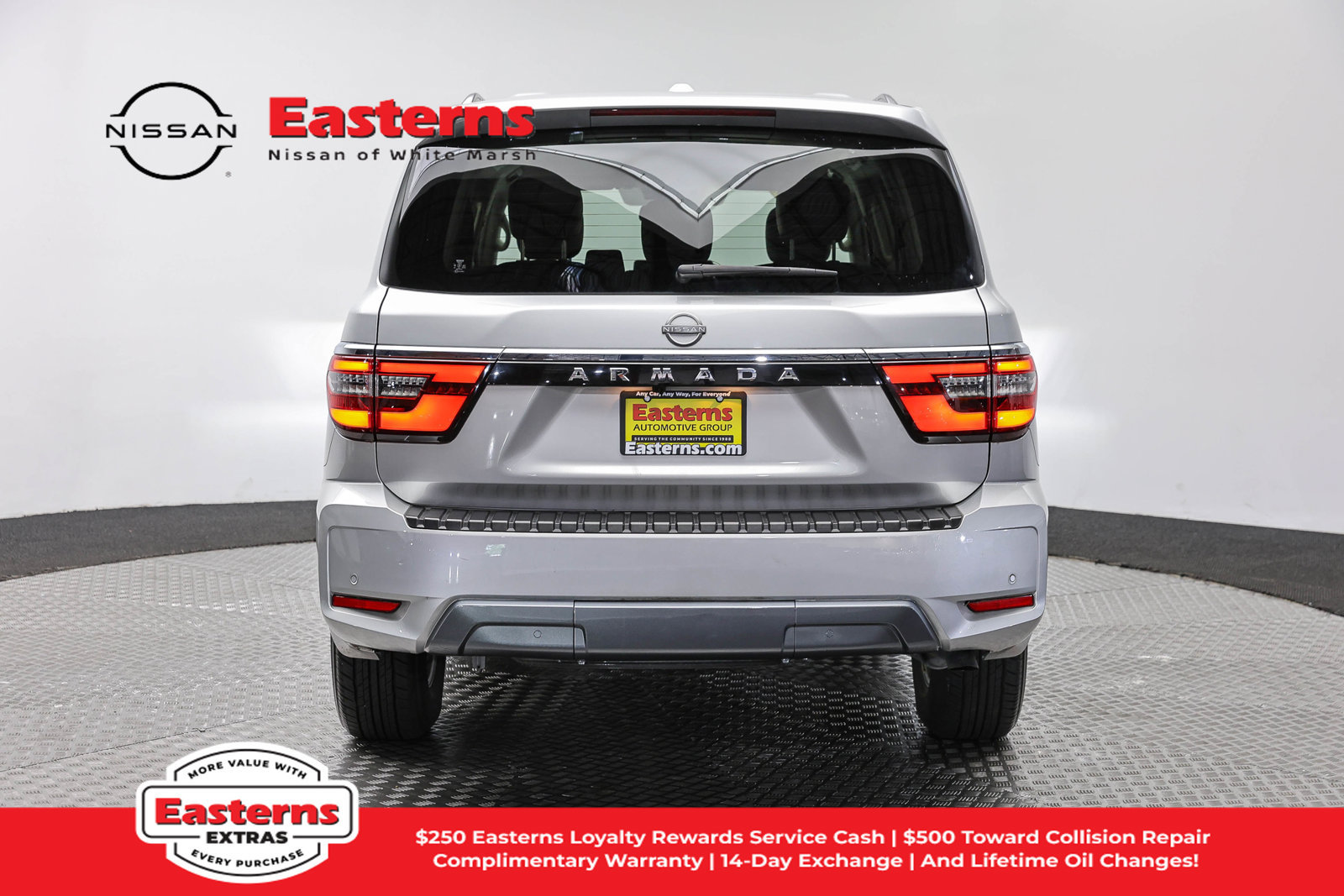 Used 2023 Nissan Armada SV AWD/4WD image 8