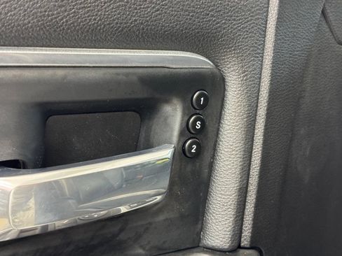 Used 2024 RAM 2500 Laramie AWD/4WD image 11