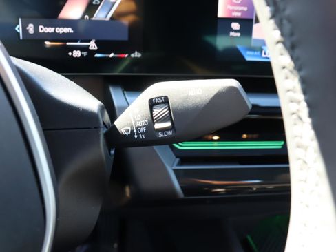 Used 2025 BMW 530i image 27