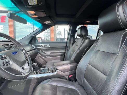 Used 2018 Ford Explorer Sport w/ Equipment Group 401A image 8