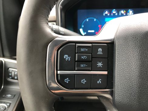 Used 2025 Ford F250 Platinum w/ Platinum Plus Package image 16