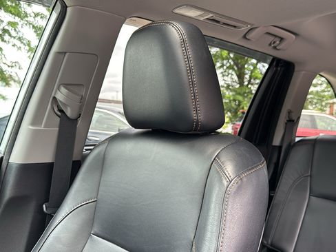 Used 2018 Toyota Highlander XLE AWD/4WD image 24