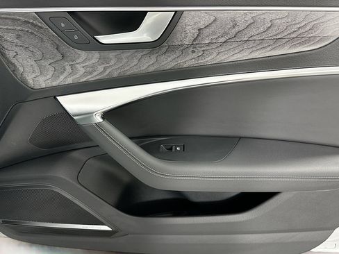 Used 2025 Audi A6 Premium Plus image 23