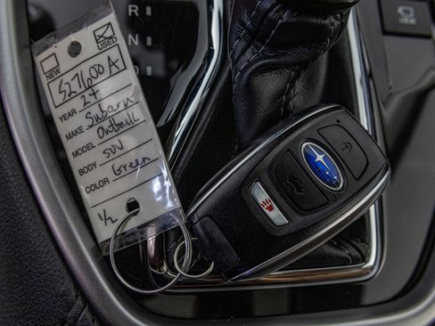 Used 2024 Subaru Outback Touring AWD/4WD image 32