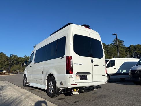 Used 2022 Mercedes-Benz Sprinter 2500 image 5