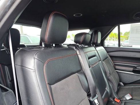 Used 2022 Ford Explorer ST-Line w/ Class IV Trailer Tow Package image 14