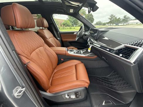 Used 2026 BMW X7 M60i w/ M Sport Professional Package AWD/4WD image 24