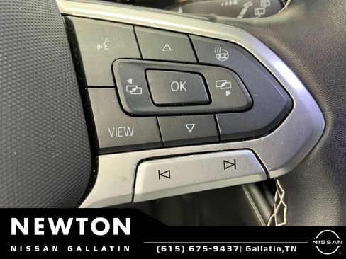 Used 2025 Volkswagen Atlas SE FWD image 59