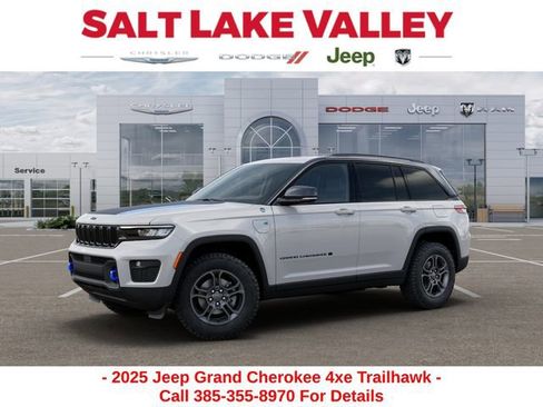 New 2025 Jeep Grand Cherokee Trailhawk image 2