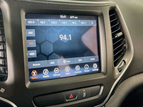 Used 2022 Jeep Cherokee Trailhawk w/ Trailer Tow Group image 14