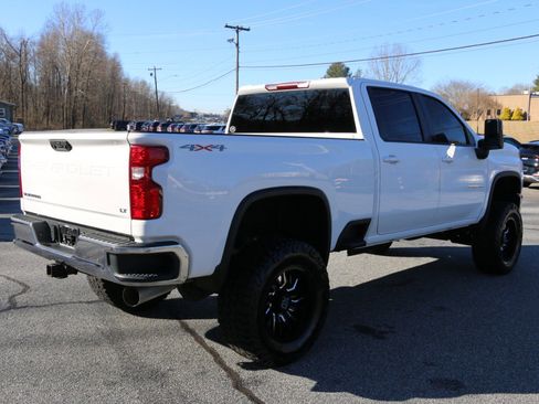 Used 2022 Chevrolet Silverado 2500 LT w/ Convenience Package image 7