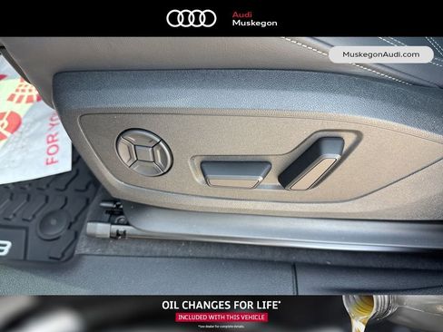 New 2025 Audi Q3 2.0T Premium image 12