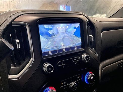 Used 2022 GMC Sierra 1500 AT4 w/ AT4 Premium Package image 27