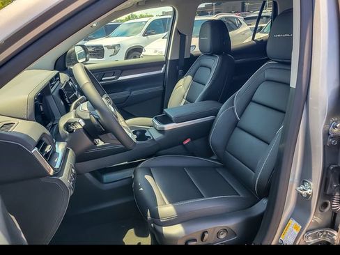 New 2026 GMC Terrain Denali w/ LPO, Black Badging Package AWD/4WD image 10