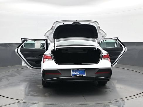 Certified 2024 Hyundai Elantra SEL FWD image 33