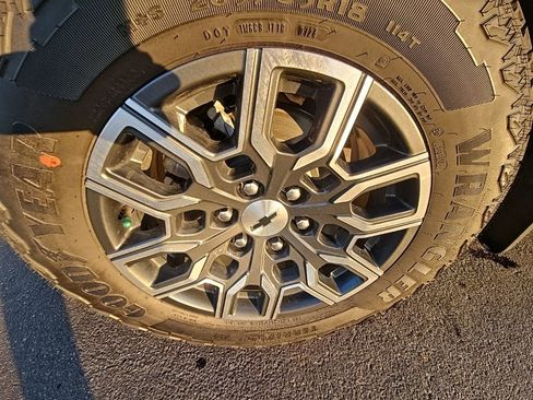 Certified 2024 Chevrolet Colorado Z71 w/ Z71 Convenience Package 2 image 22