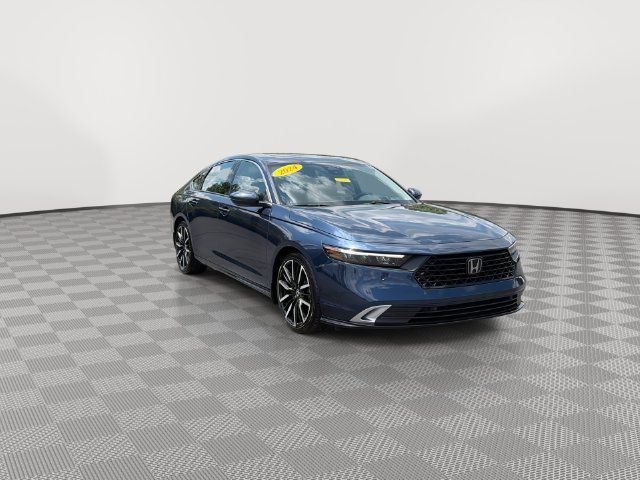 Used 2024 Honda Accord Touring image 2