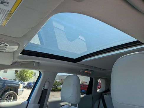 Used 2019 Jeep Compass Latitude w/ Popular Equipment Group AWD/4WD image 17