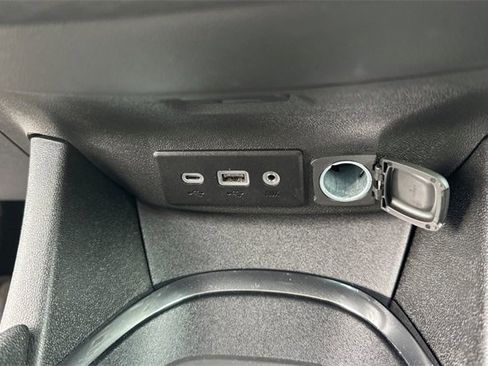 Used 2024 Chevrolet Malibu LT image 38