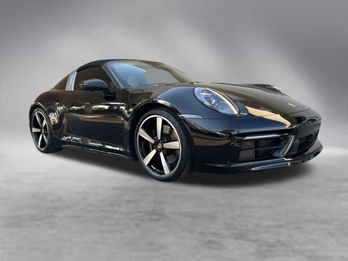 Used 2021 Porsche 911 Targa 4S Heritage Design AWD/4WD image 4