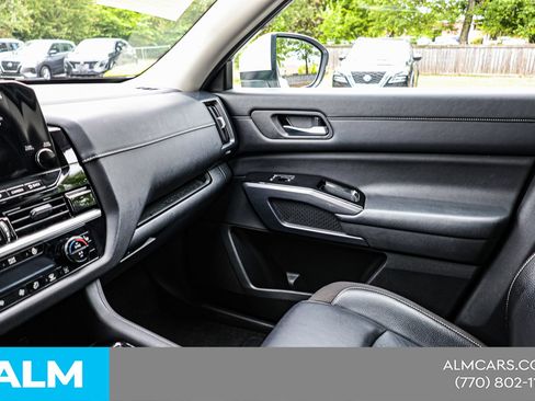 Used 2022 Nissan Pathfinder SL FWD image 38