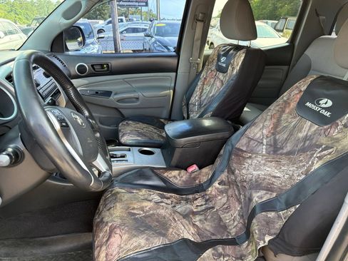 Used 2012 Toyota Tacoma 4x4 Double Cab w/ SR5 Pkg image 7