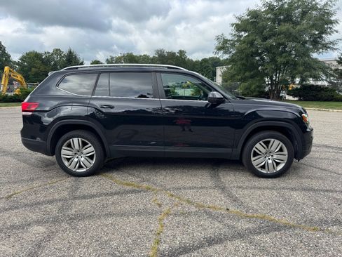 Used 2019 Volkswagen Atlas SE w/ Panoramic Sunroof Package AWD/4WD image 8