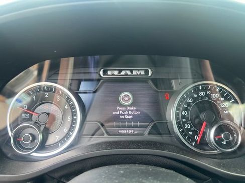 Used 2019 RAM 1500 Big Horn AWD/4WD image 5