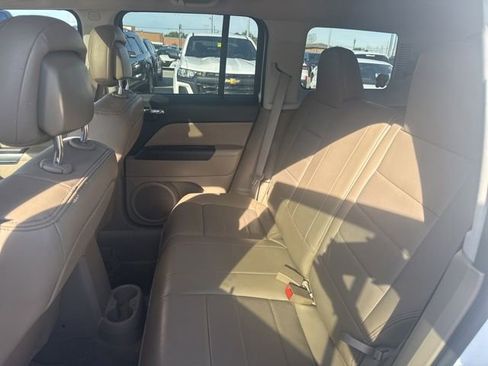 Used 2015 Jeep Patriot High Altitude FWD image 24