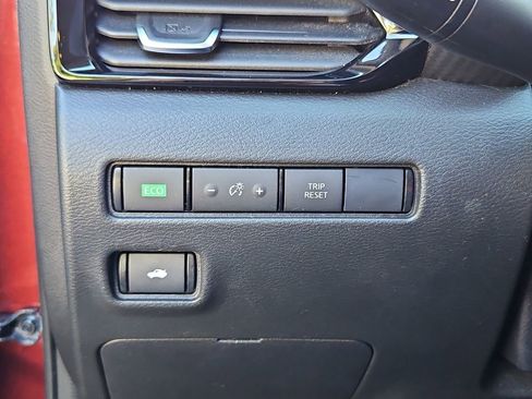 Used 2021 Nissan Sentra SV image 14